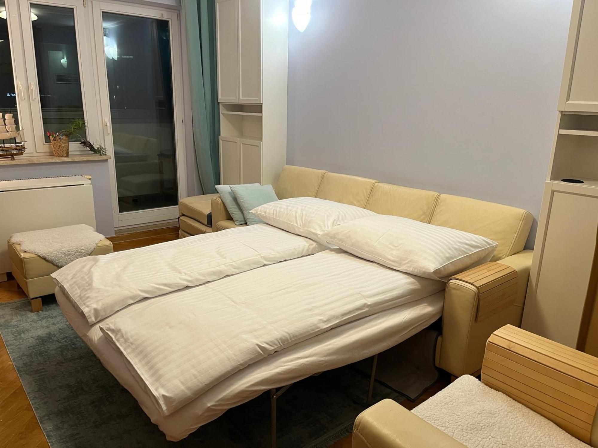 Apartament 2 Bedrooms Central Warszawa