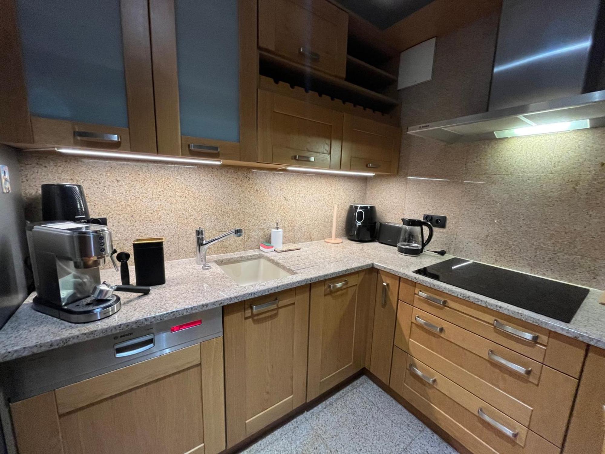 2 Bedrooms Central Apartament *
